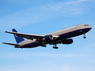 CLT 12-13-08 N677UA
