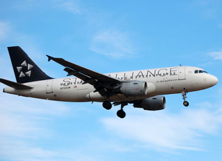 CLT 11-22-08 N702UW