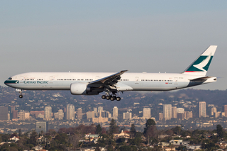 Cathay Pacific_B773_B-KQU__LAX_20180115_Approach_sun_MG_5667_Colormailer_Flickr