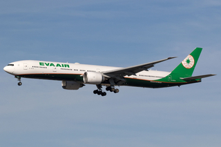 Eva Air_B773_B-16716__LAX_20180113_Approach_sun_MG_3638_Colormailer_Flickr