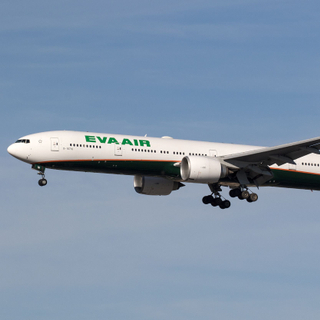 Eva Air_B773_B-16716__LAX_20180113_Approach_sun_MG_3638_Colormailer_Flickr