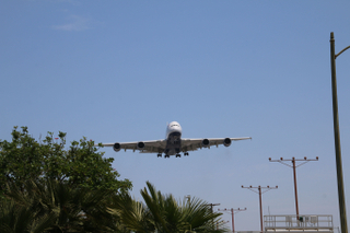 Image: British Airways A380-800 Landing - Plane Watching at In-N-Out Burger near LAX (Los Angeles International Airport) - Tuesday June 21, 2016