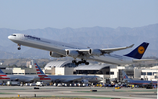 D-AIHQ LAX