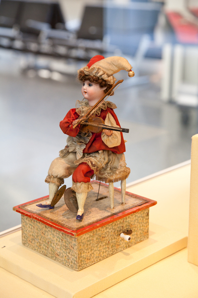Image: Installation view of "Automata: Mechanical Wonders of the Nineteenth Century"