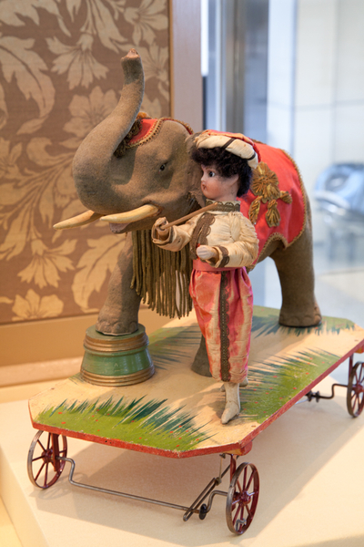Image: Installation view of "Automata: Mechanical Wonders of the Nineteenth Century"