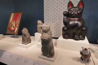Image: Installation view of "Maneki Neko: Japan’s Beckoning Cat"