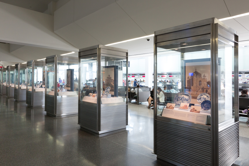 Image: Installation view of "From Print to Plate: Views of the East on Transferware"