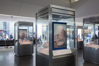 Image: Installation view of "From Print to Plate: Views of the East on Transferware"
