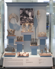 Image: Installation view of "Joseff of Hollywood: Jeweler to the Stars"