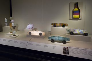 Image: Installation view of "Studio Glass, The Art of Marvin Lipofsky, Richard Marquis, John Lewis and Elin Christopherson"