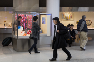 Image: Installation view of "Studio Glass, The Art of Marvin Lipofsky, Richard Marquis, John Lewis and Elin Christopherson"