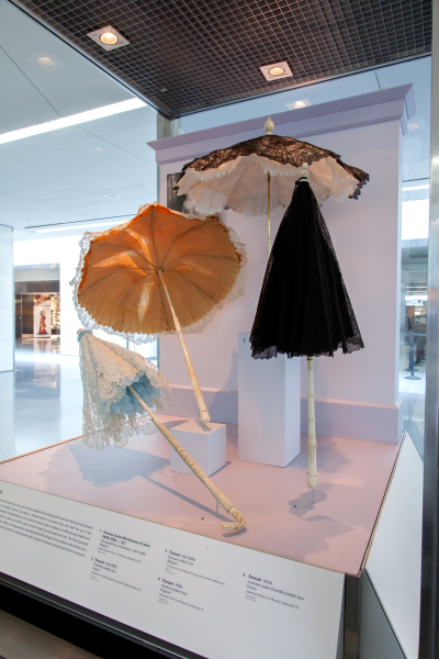 Image: Installation view of "Lace: A Sumptuous History (1600s-1900s)"