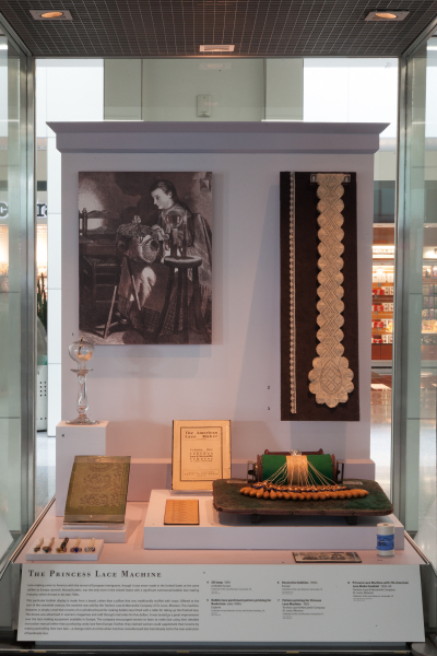 Image: Installation view of "Lace: A Sumptuous History (1600s-1900s)"