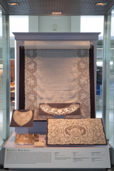 Image: Installation view of "Lace: A Sumptuous History (1600s-1900s)"
