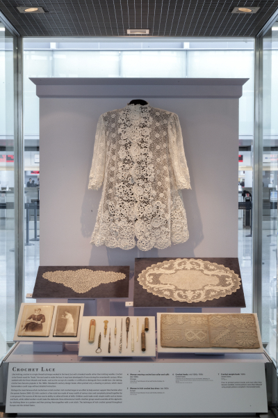 Image: Installation view of "Lace: A Sumptuous History (1600s-1900s)"