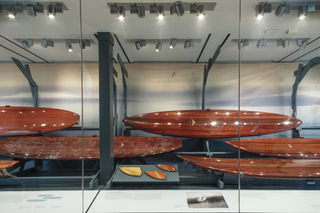 Image: Installation view of "Reflections in Wood – Surfboards & Shapers"