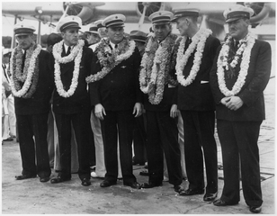 Image: photograph: Pan American Airways, Sikorsky S-42, survey flight crew with leis
