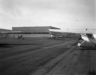 Image: negative: San Francisco International Airport (SFO), Hangar No. 1