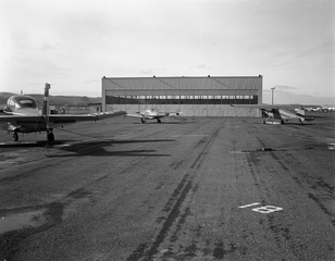 Image: negative: San Francisco International Airport (SFO), Hangar No. 1