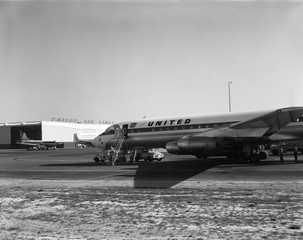 Image: negative: San Francisco International Airport (SFO), United Air Lines, Douglas DC-8