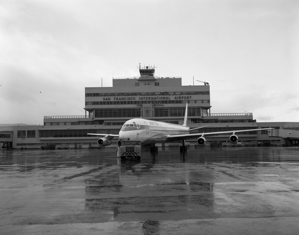 Negative: San Francisco International Airport (SFO), United Air Lines, Douglas DC-8-61