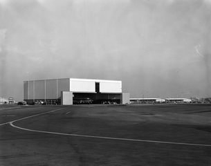 Image: negative: San Francisco International Airport (SFO), United Air Lines building