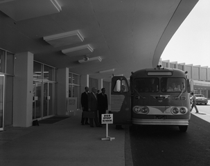 Image: negative: San Francisco International Airport (SFO), shuttle bus