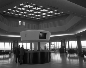 Image: negative: San Francisco International Airport (SFO), United Air Lines boarding area