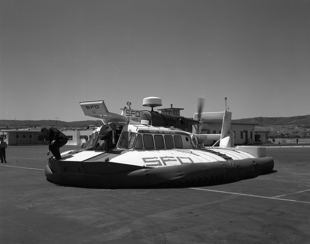 Negative: San Francisco International Airport (SFO), hovercraft