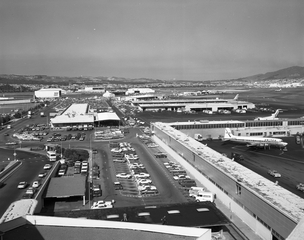 Image: negative: San Francisco International Airport (SFO), Boarding Area E