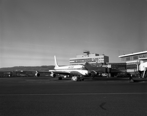 Image: negative: San Francisco International Airport (SFO), Central Terminal and United Air Lines Douglas DC-8