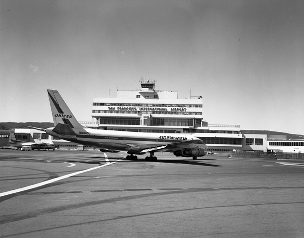 Negative: San Francisco International Airport (SFO), Central Terminal, United Air Lines, Douglas DC-8-50F