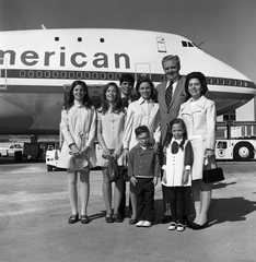 Image: negative: San Francisco International Airport (SFO), American Airlines, inaugural Boeing 747-100 flight to New York