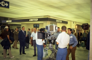 Image: negative: San Francisco International Airport (SFO), film crews