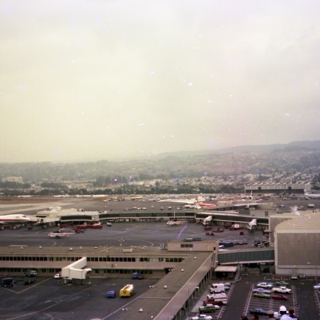 negative: San Francisco International Airport (SFO), South Terminal