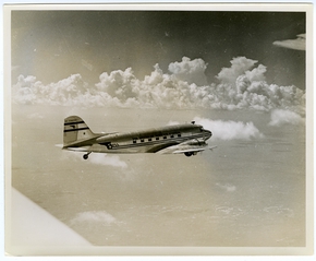 Image: photograph: Pan American Airways, Douglas DC-3