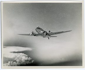 Image: photograph: Pan American Airways, Douglas DC-3