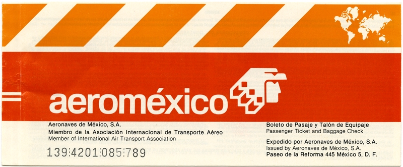 Image: ticket jacket and ticket: AeroMéxico