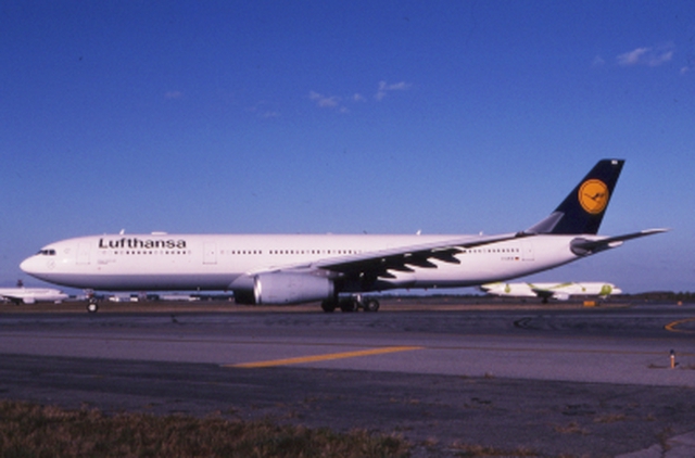 Slide: Lufthansa German Airlines, Airbus A330-300, John F. Kennedy International Airport (JFK)