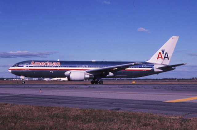 Slide: American Airlines, Boeing 767-200, John F. Kennedy International Airport (JFK)