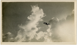 Image: photograph: Curtiss Model D in flight; 1911 Aviation Meet, Tanforan