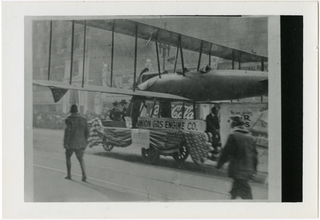 Image: photograph: San Francisco Bay Area, Union Gas Engine Co. biplane float