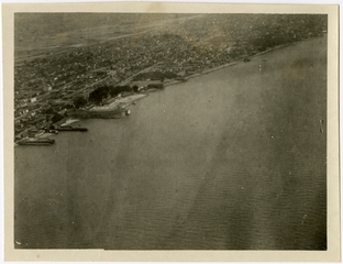 Image: photograph: San Francisco Bay Area aerial, Bay shoreline