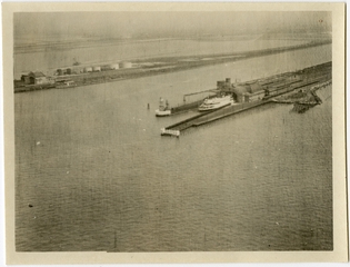 Image: photograph: San Francisco Bay Area aerial, ferry terminal