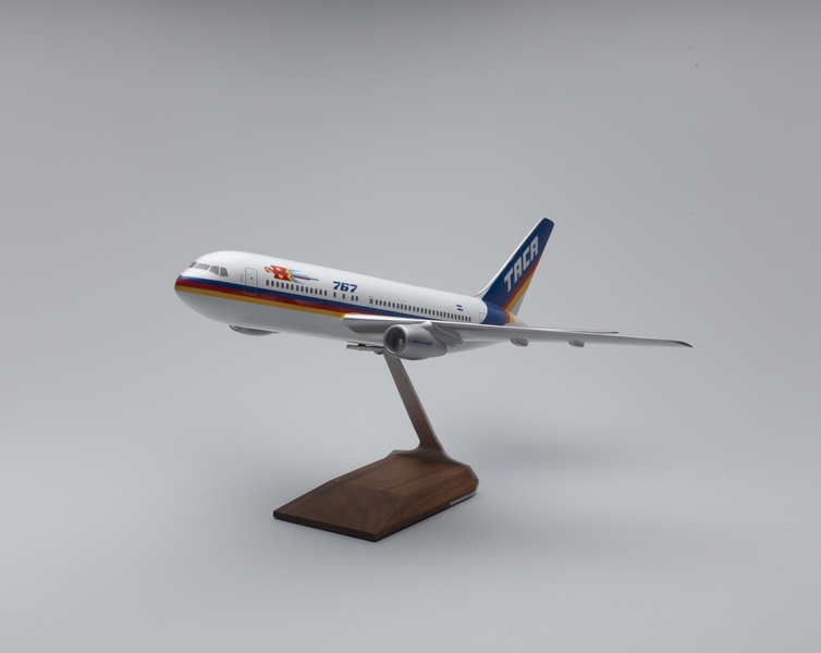 Image: model airplane: TACA International Airlines, Boeing 767