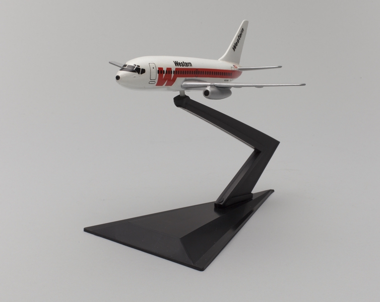 Image: model airplane: Western Airlines, Boeing 737-200