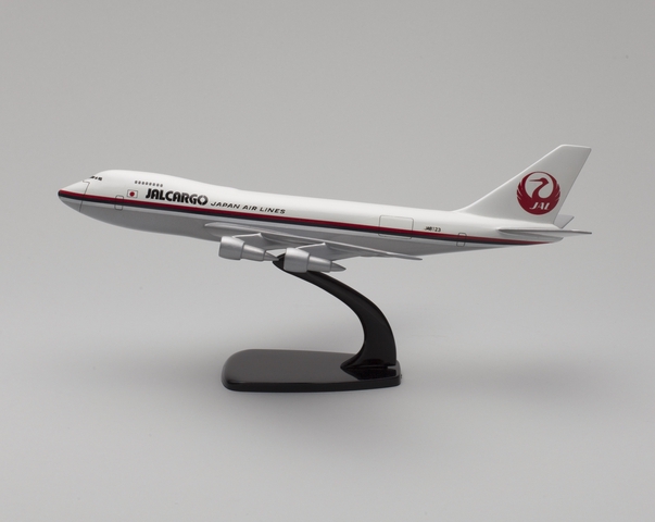 Model airplane: JAL Cargo, Boeing 747-246F