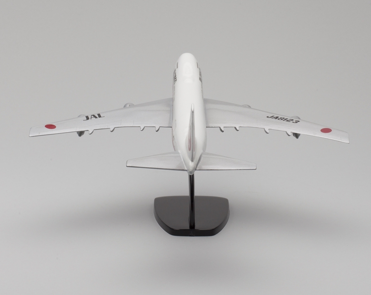 Image: model airplane: JALCargo, Boeing 747-246F