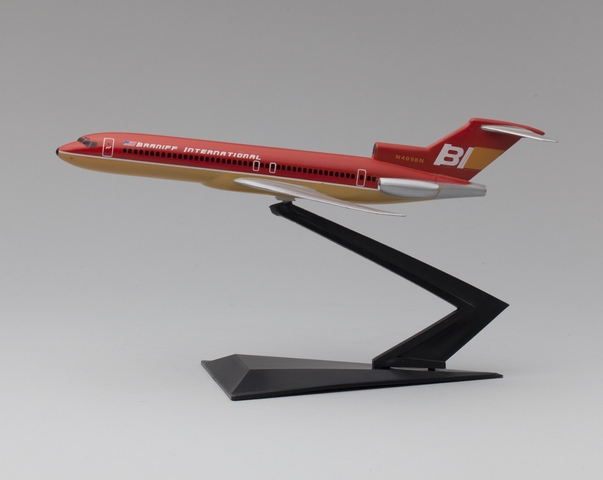 Model airplane: Braniff International, Boeing 727-200