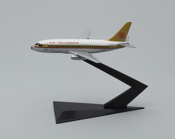 Model airplane: Air California, Boeing 737-200